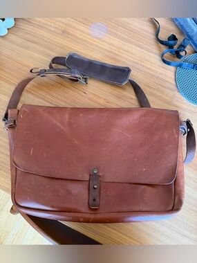 Classic Brown Leather Messenger Bag